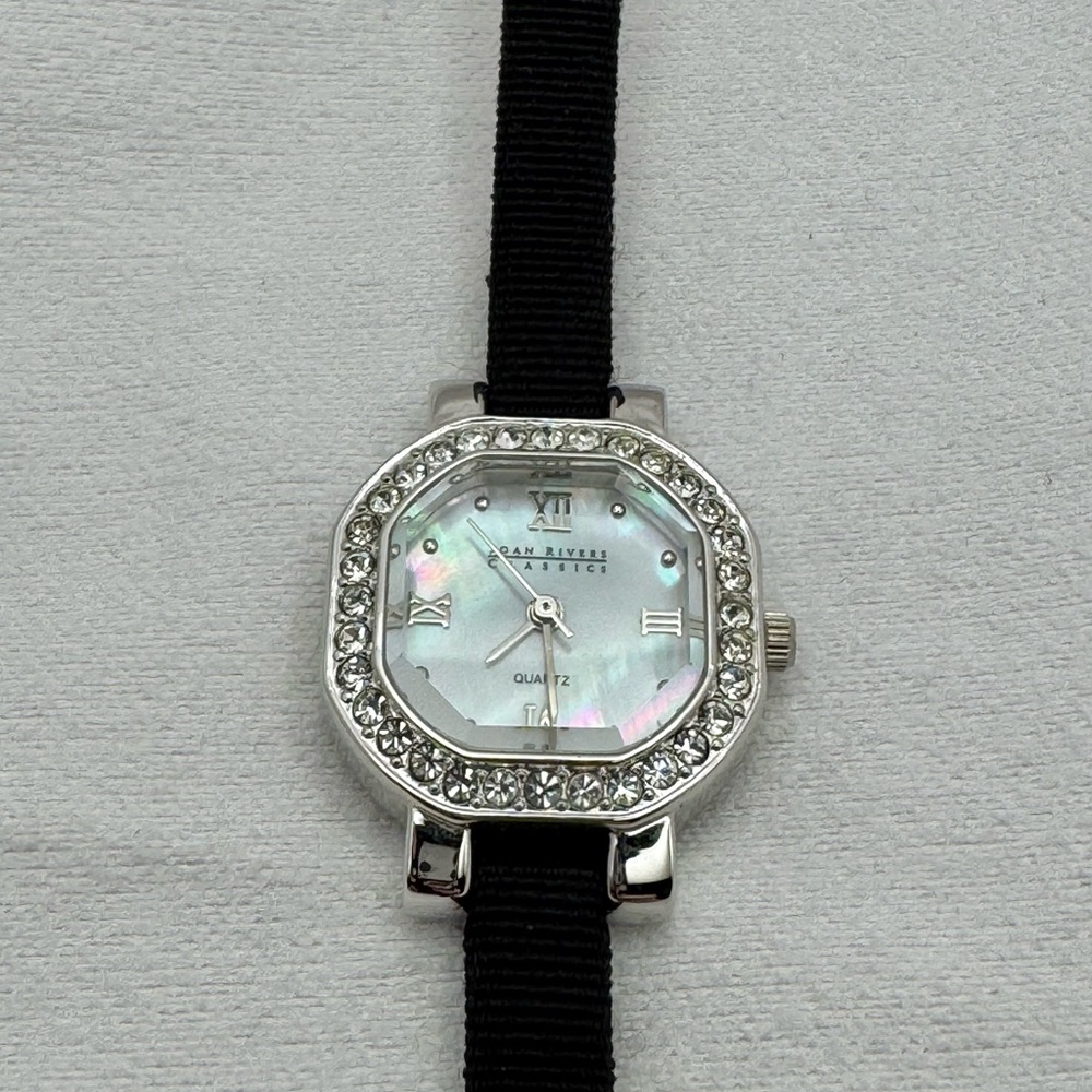 JOAN RIVERS CLASSIC LADIES WATCH NEW BATTERY